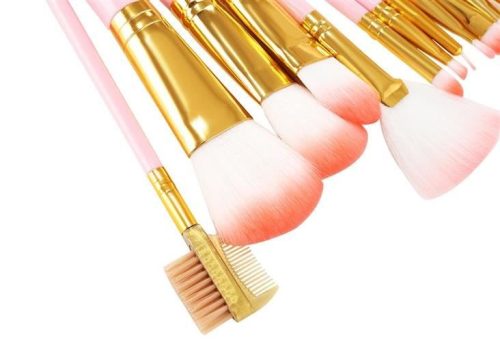 Smink ecsetek 12 db világos rózsaszín - készlet