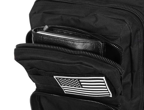 Fekete kis katonai hátizsák, 44 x 28 x 16 cm