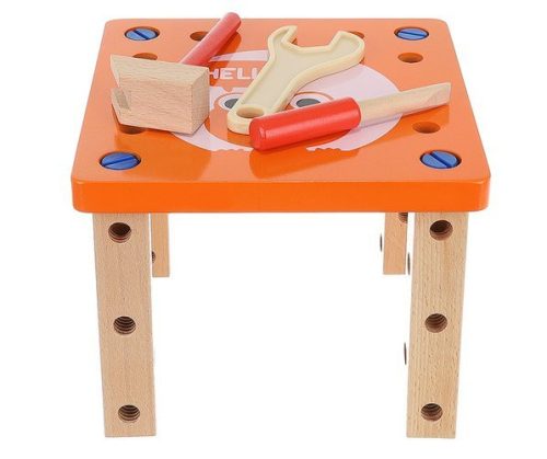 Fából készült műhely