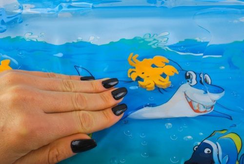 Felfújható vízzel tölthető játszószőnyeg gyerekeknek