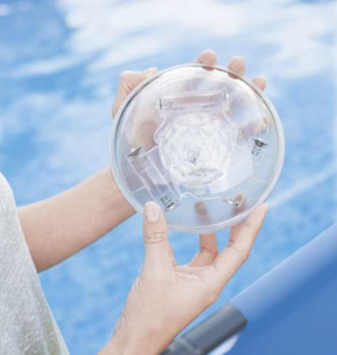 BESTWAY 58419 Napelemes úszó lámpa medencébe tóba