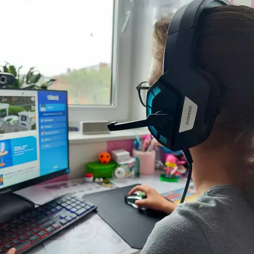 Dunmoon 5.1-es gamer világító fejhallgató mikrofonnal