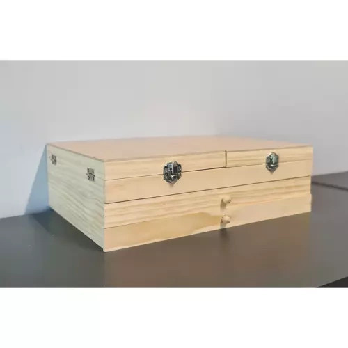 83 db-os festékkészlet egy bőröndben