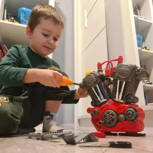 Kruzzel játék motor LED fénnyel