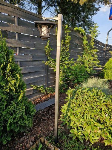 155 cm-ig állítható LED napelemes kandeláber lámpa