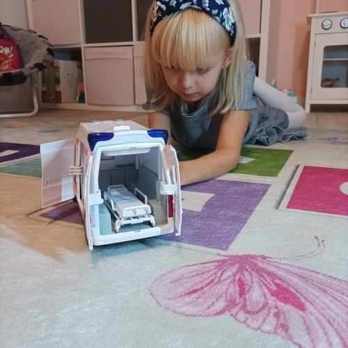 Játék mentőautó, nyitható ajtókkal, fény- és hangjelzésekkel, 25 x 12,5 x 9 cm