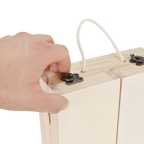 Fából készült szerszámkészlet dobozban, rengeteg szerszámmal