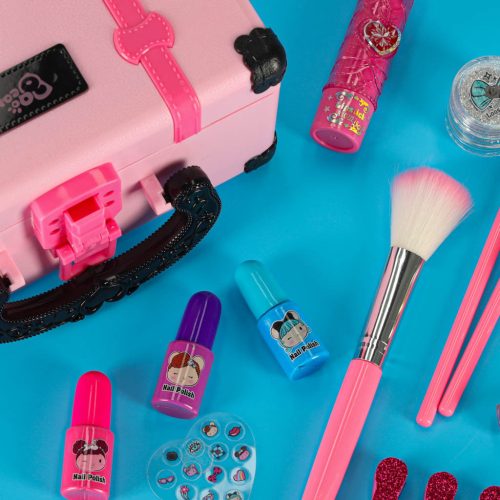 Smink és köröm készlet smink kozmetikumok árnyékok lakkok koffer