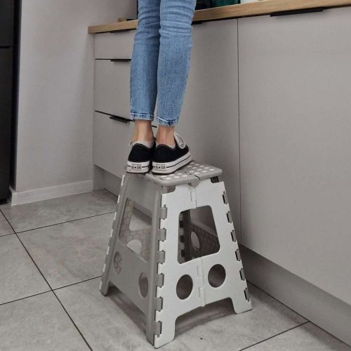 39cm-es csúszásmentes összecsukható fellépőke-szék, magas 