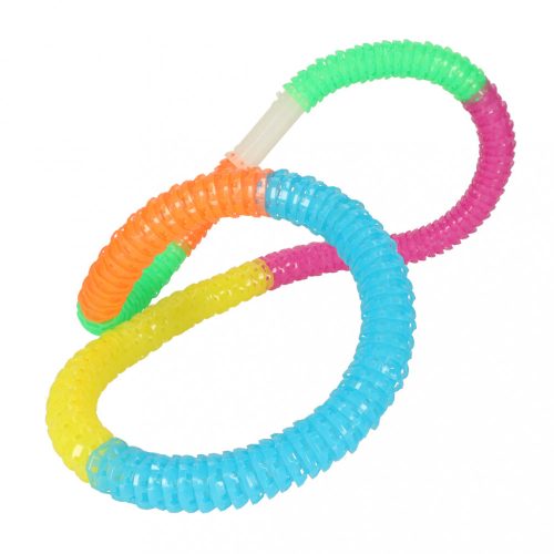 Hosszú csőpálya 210 gyors autó elemekkel