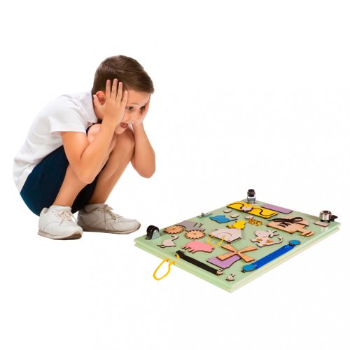 Kétoldalas krétatáblás fa matatófal, farm minta, színes