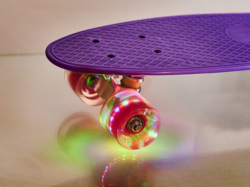 Fiskeboard gördeszka LED kerekek lila