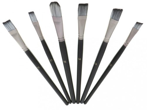 Művészek ecsetkészlete tokban